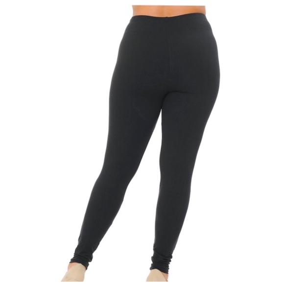 PLUS SIZE SOLID LEGGINGS - Picture 3 of 3